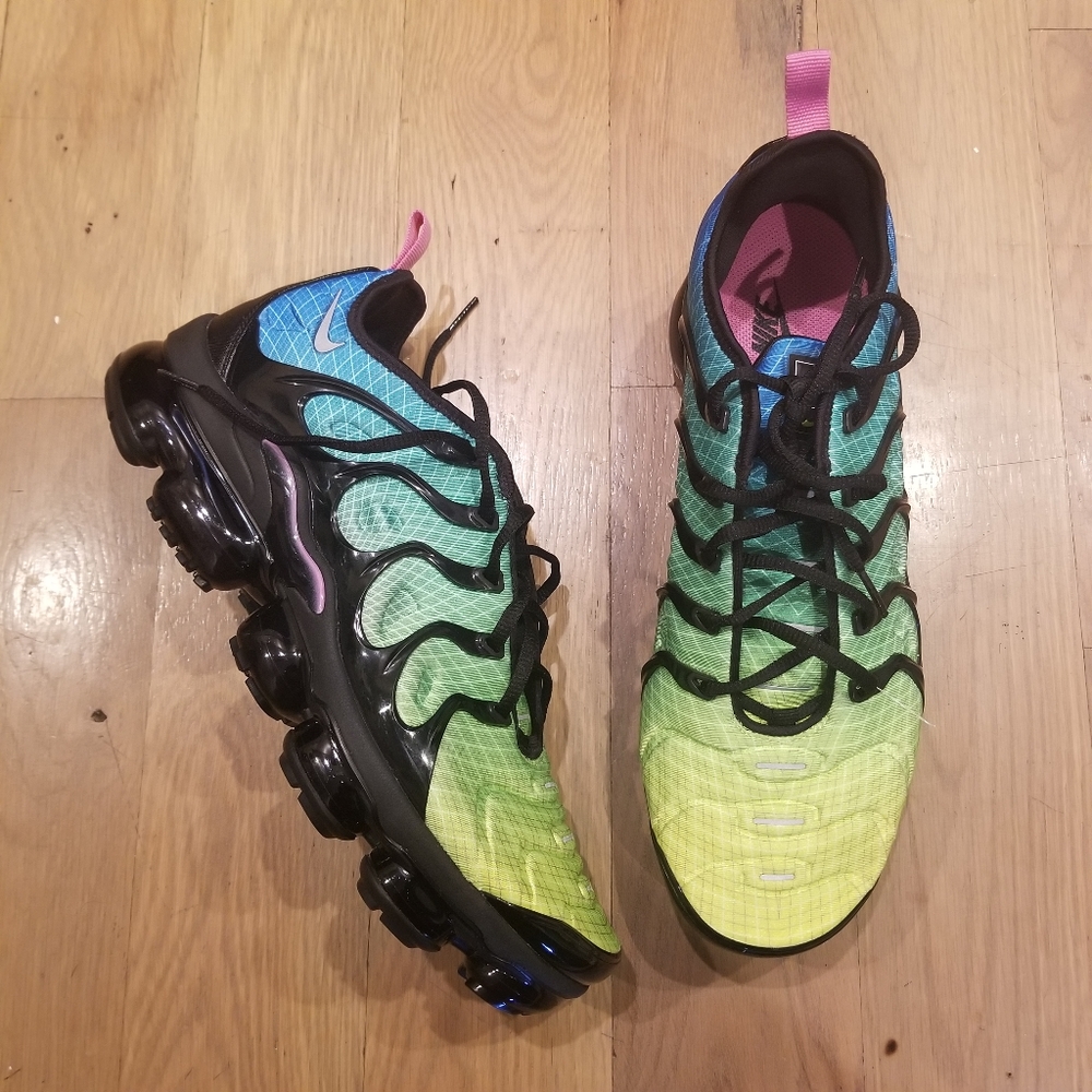 Nike Air Vapormax Plus Aurora Green